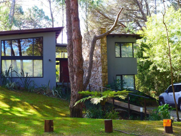 Alquiler Cariló Casa 5 dormitorios Moderna en el Bosque