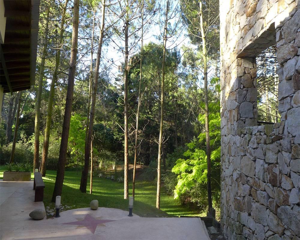 Alquiler Cariló Casa 5 dormitorios Moderna en el Bosque