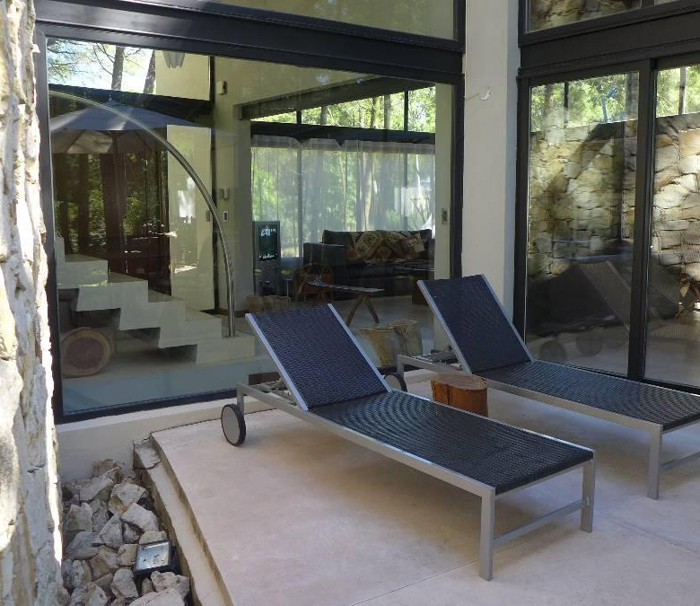 Alquiler Cariló Casa 5 dormitorios Moderna en el Bosque
