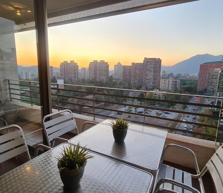 Alquiler Departamento con Vista y 3 Ambientes en Las Condes Santiago de Chile