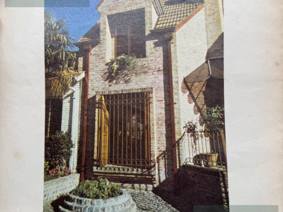 Venta Martínez Casa con Gran Ubicación 4 Dormitorios a 2 Cuadras del Río
