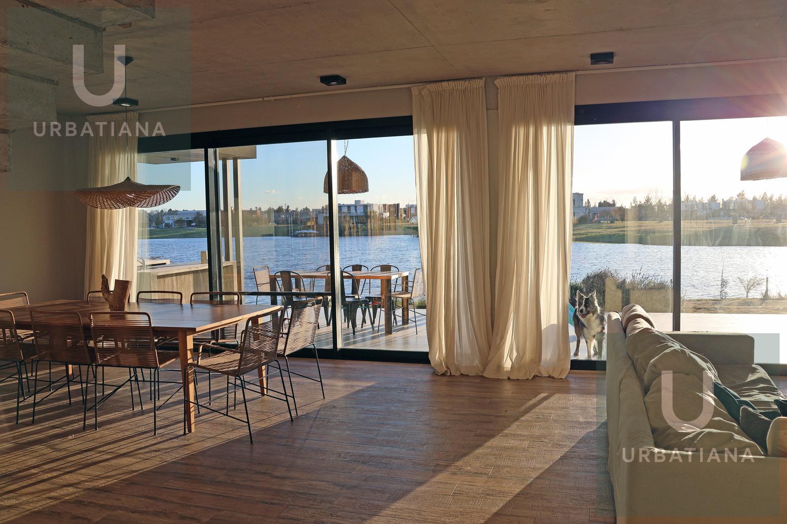 Casa en Venta con Muelle Propio sobre el Río – El Naudir, Escobar