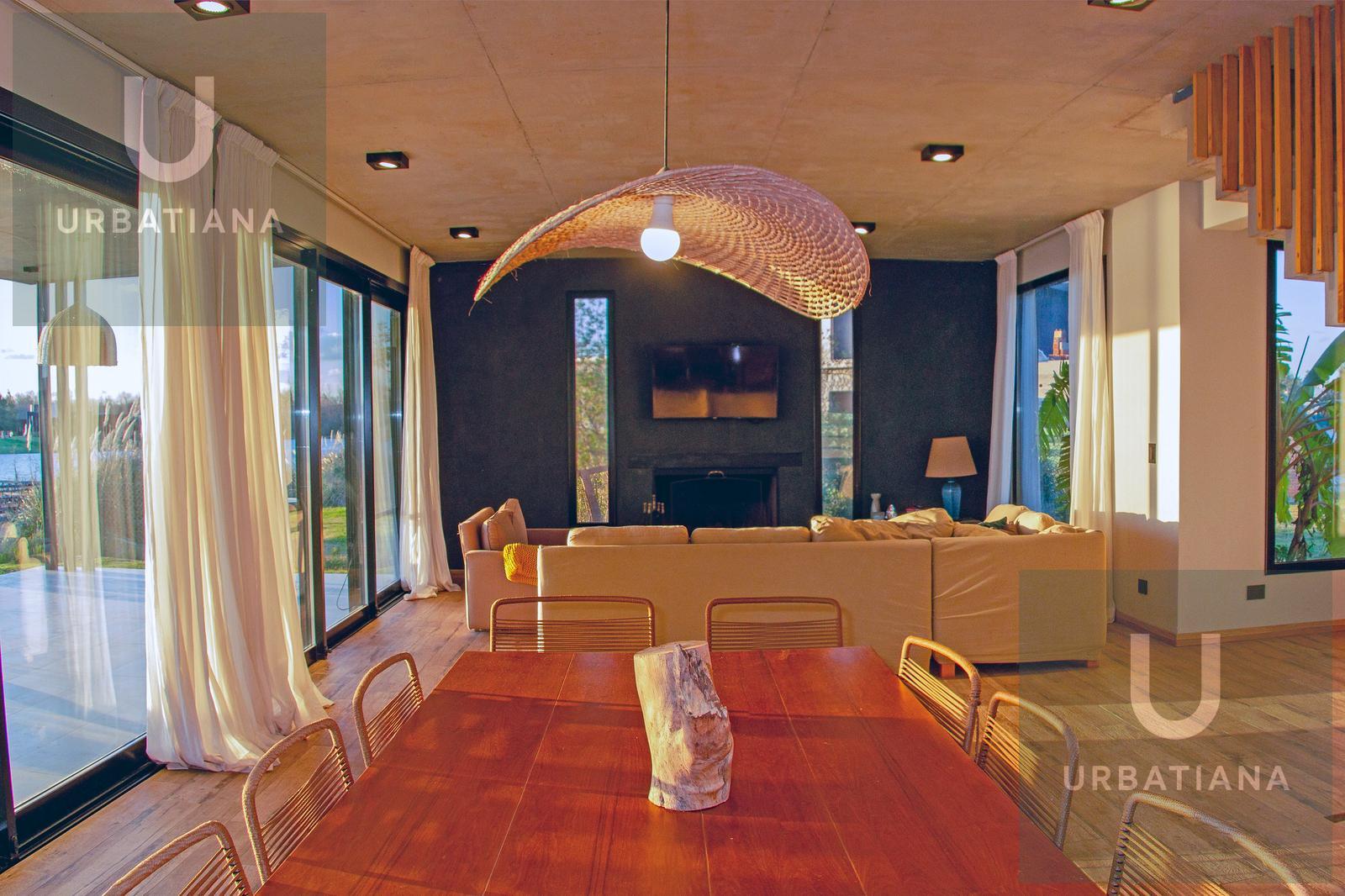 Casa en Venta con Muelle Propio sobre el Río – El Naudir, Escobar