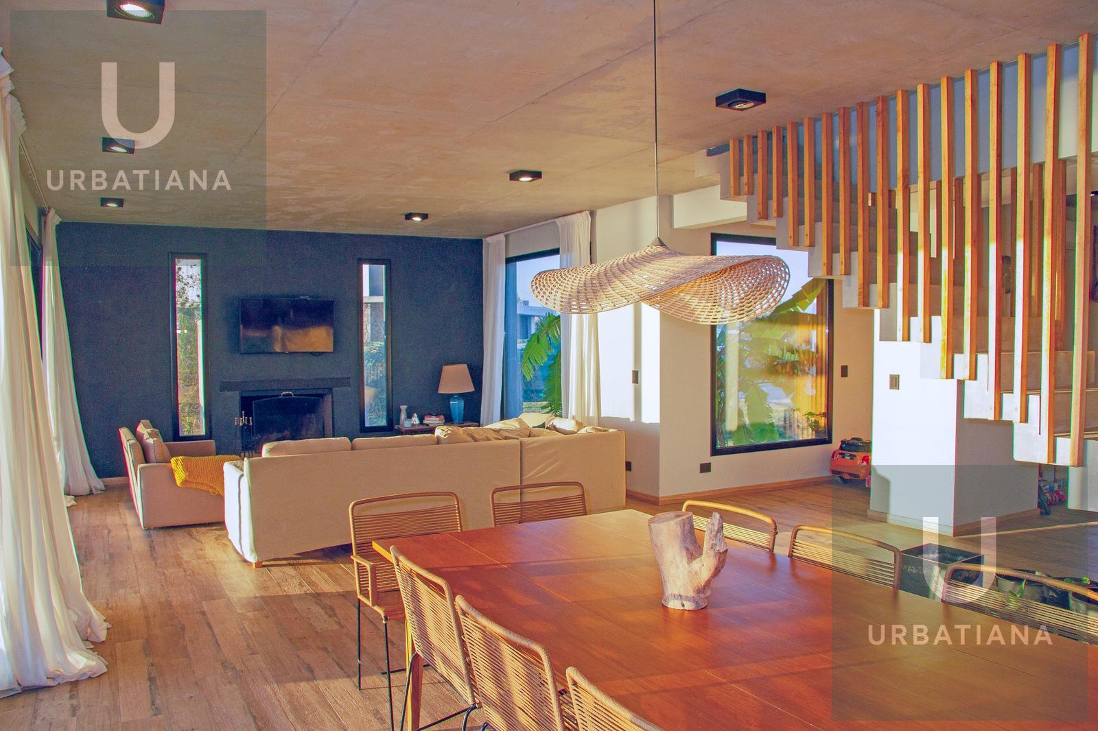 Casa en Venta con Muelle Propio sobre el Río – El Naudir, Escobar
