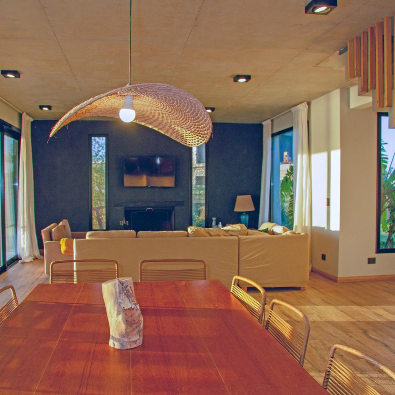 Casa en Venta con Muelle Propio sobre el Río – El Naudir, Escobar